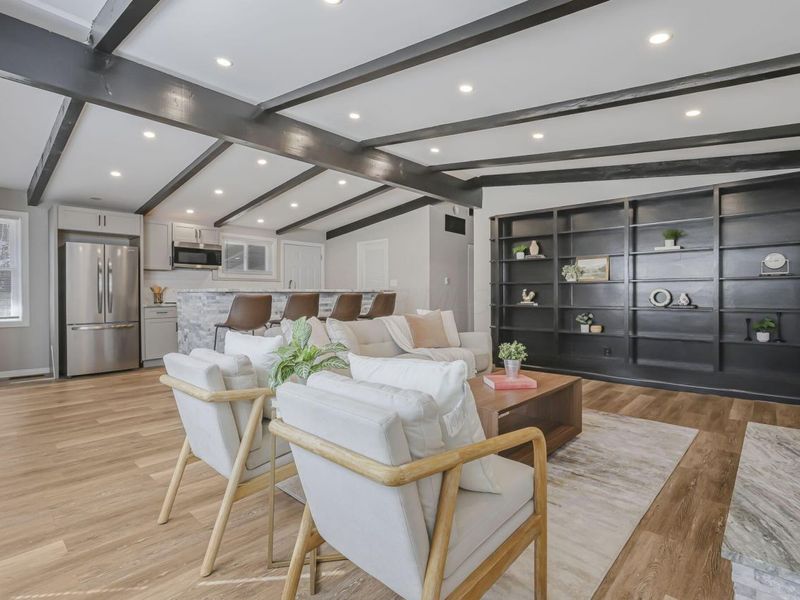 984 Sunbury Road , Columbus, OH 43219 Photo 7