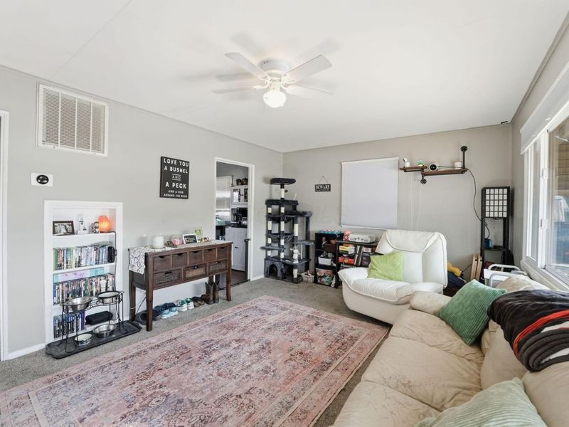 2338 Dellwood Drive , Springfield, OH 45505 Photo 3