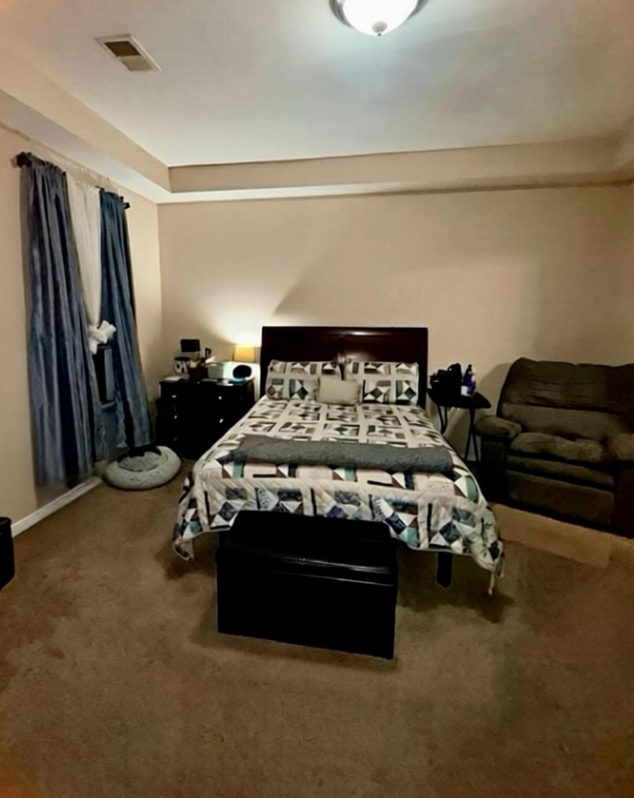 2490 Stadium Drive Photo 6