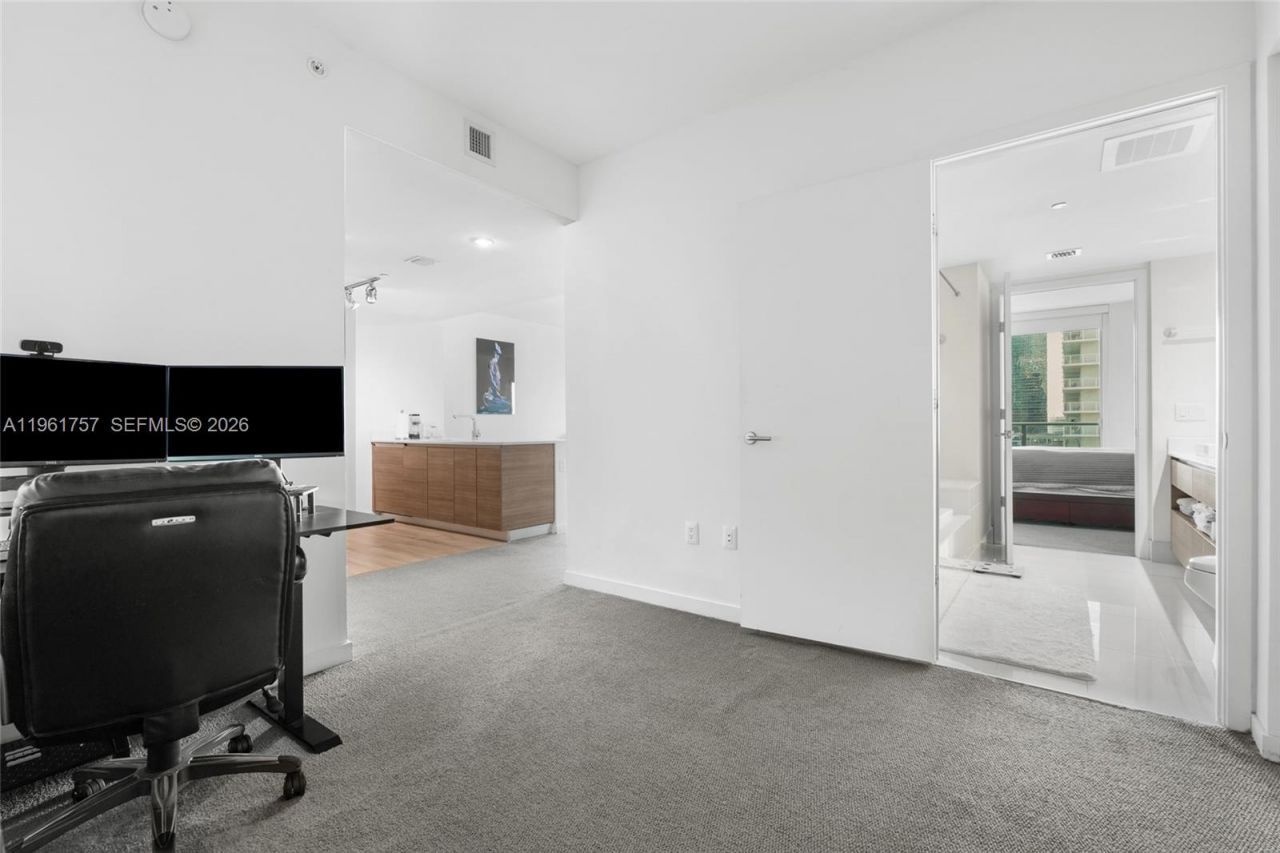 1100 S Miami Ave , Unit 1602, Miami, FL 33130 Photo