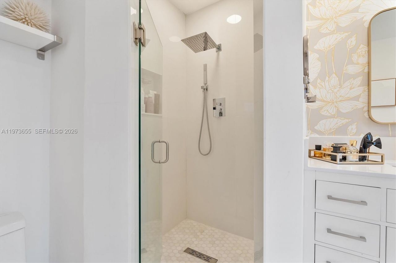 20345 NE 10th Ct , Miami, FL 33179 Photo