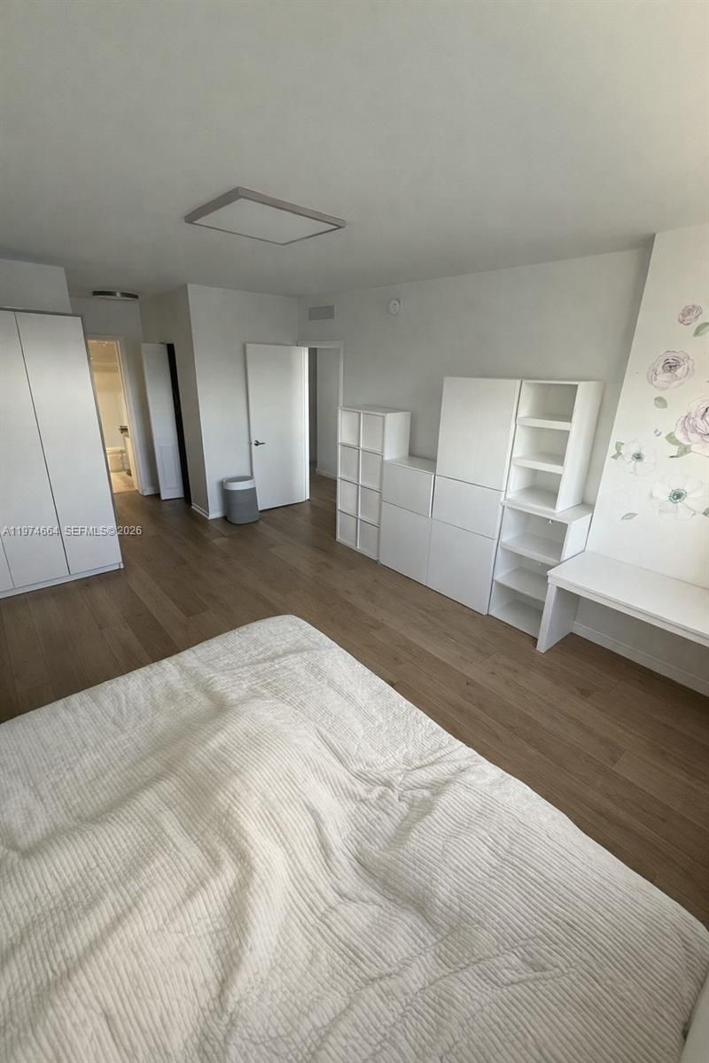 300 Bayview Dr, Unit 2106, Sunny Isles Beach, FL 33160 Photo