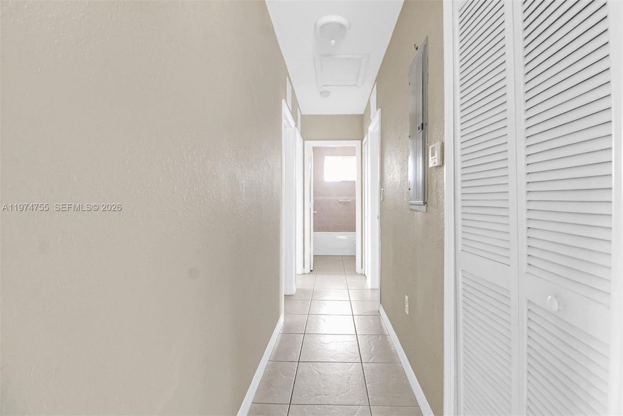 3920 SW 89th Ct , Unit B, Miami, FL 33165 Photo