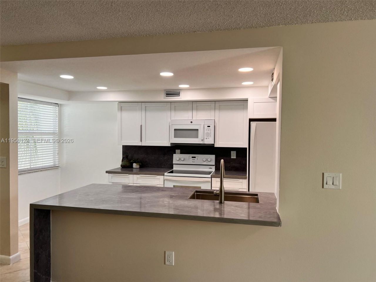 4878 NW 97th Pl , Unit 290, Doral, FL 33178 Photo