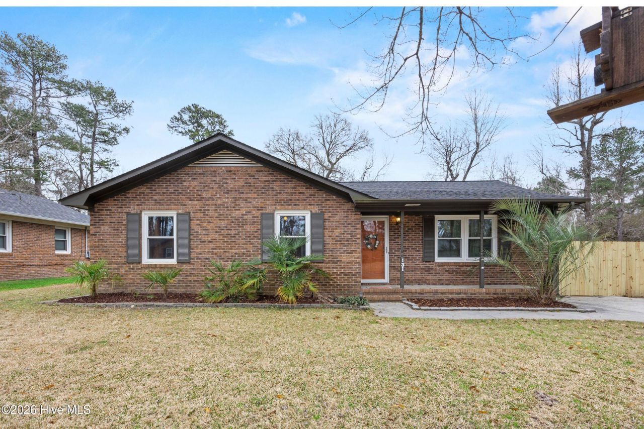 131 Meadowood Drive, Wilmington, NC 28411 Main Photo