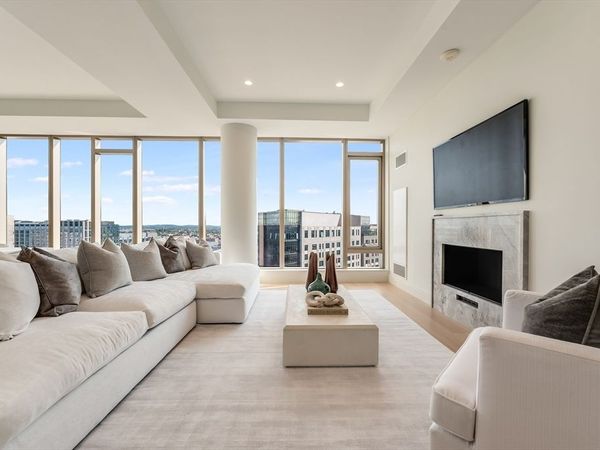 135 Seaport Blvd, Unit PH3B, Boston, MA 02210