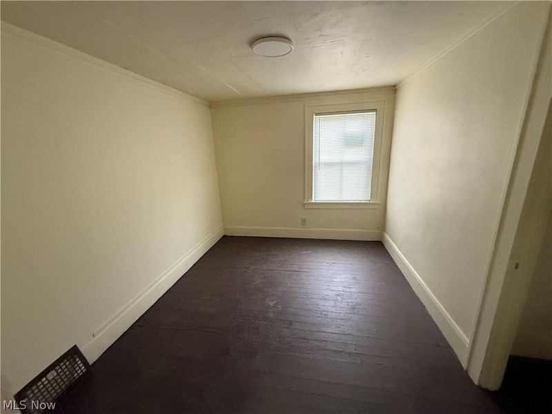 555 W Evergreen Avenue , Youngstown, OH 44511 Photo 6