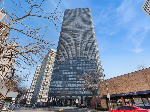 5415 N SHERIDAN Road, Unit 3311, Chicago, IL 60640