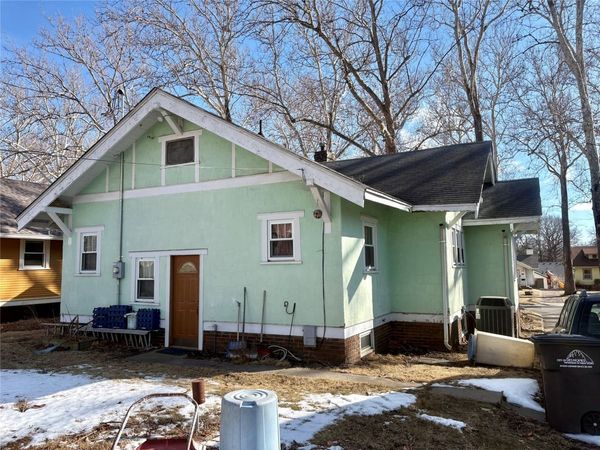 1448 Thompson Avenue, Des Moines, IA 50316