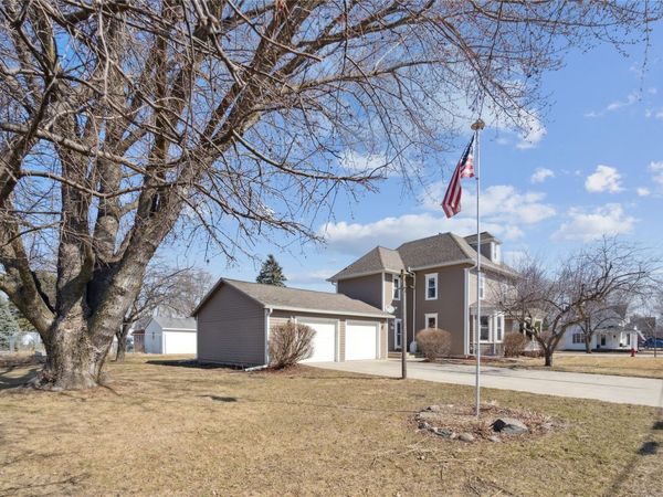 513 E Poplar Street, Roland, IA 50236