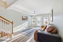 502 17th Ave. S photo 4