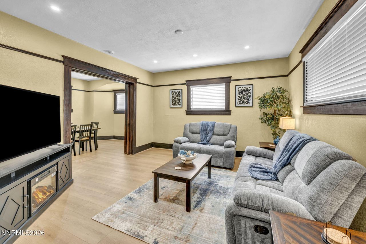 33 W 8th Street, Reno, NV 89503 Photo