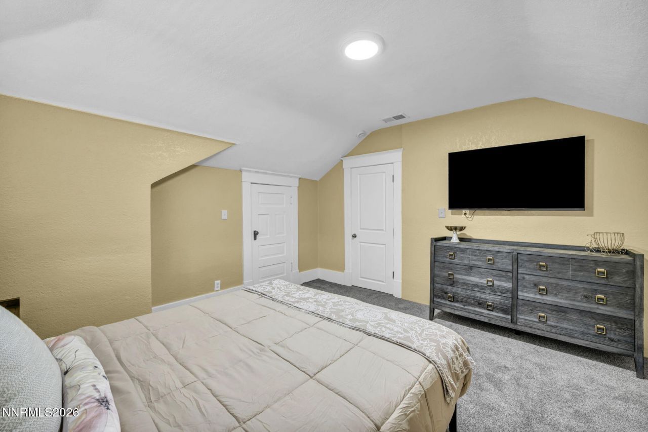 33 W 8th Street, Reno, NV 89503 Photo