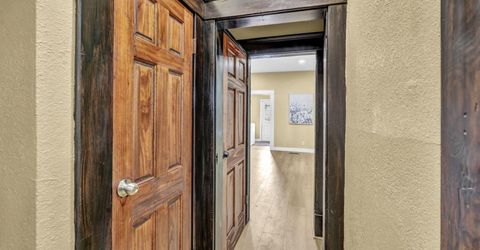 33 W 8th Street, Reno, NV 89503 Photo