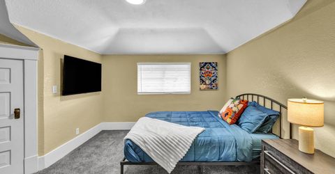 33 W 8th Street, Reno, NV 89503 Photo