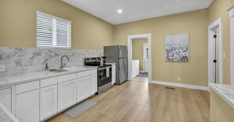 33 W 8th Street, Reno, NV 89503 Photo