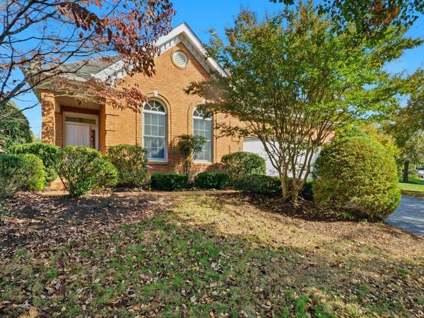 3321 Somercroft CT , Roanoke, VA 24014
