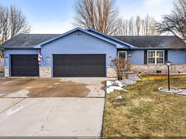 W5981 WOODSEDGE COURT, Appleton, WI 54915