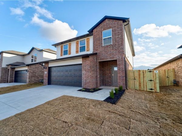 139 S Maroon Avenue, Fayetteville, AR 72704