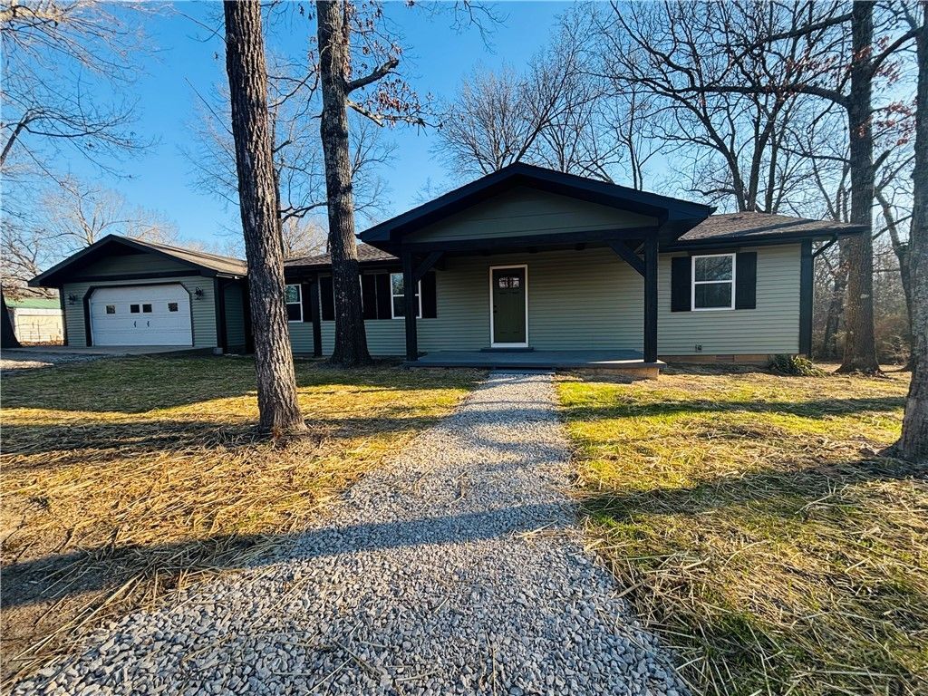 102 Mc 7064, Flippin, AR 72634 Main Photo