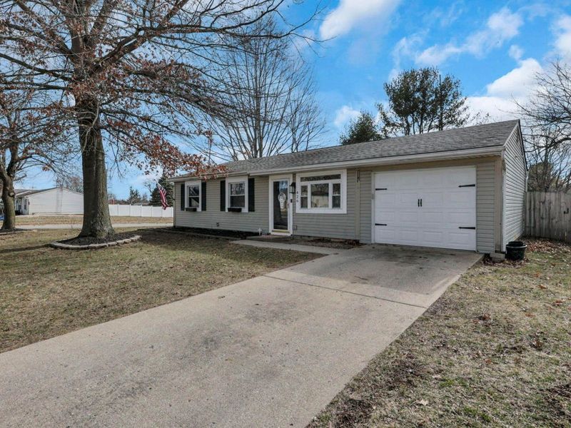 426 Ridgemere Way , Lancaster, OH 43130 Photo 2