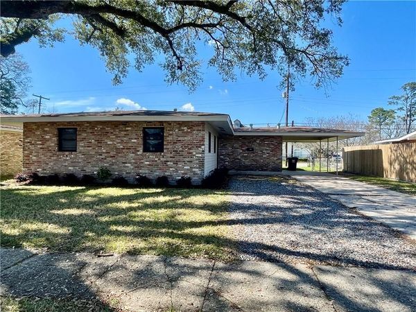 554 STRATFORD Drive , Harahan, LA 70123