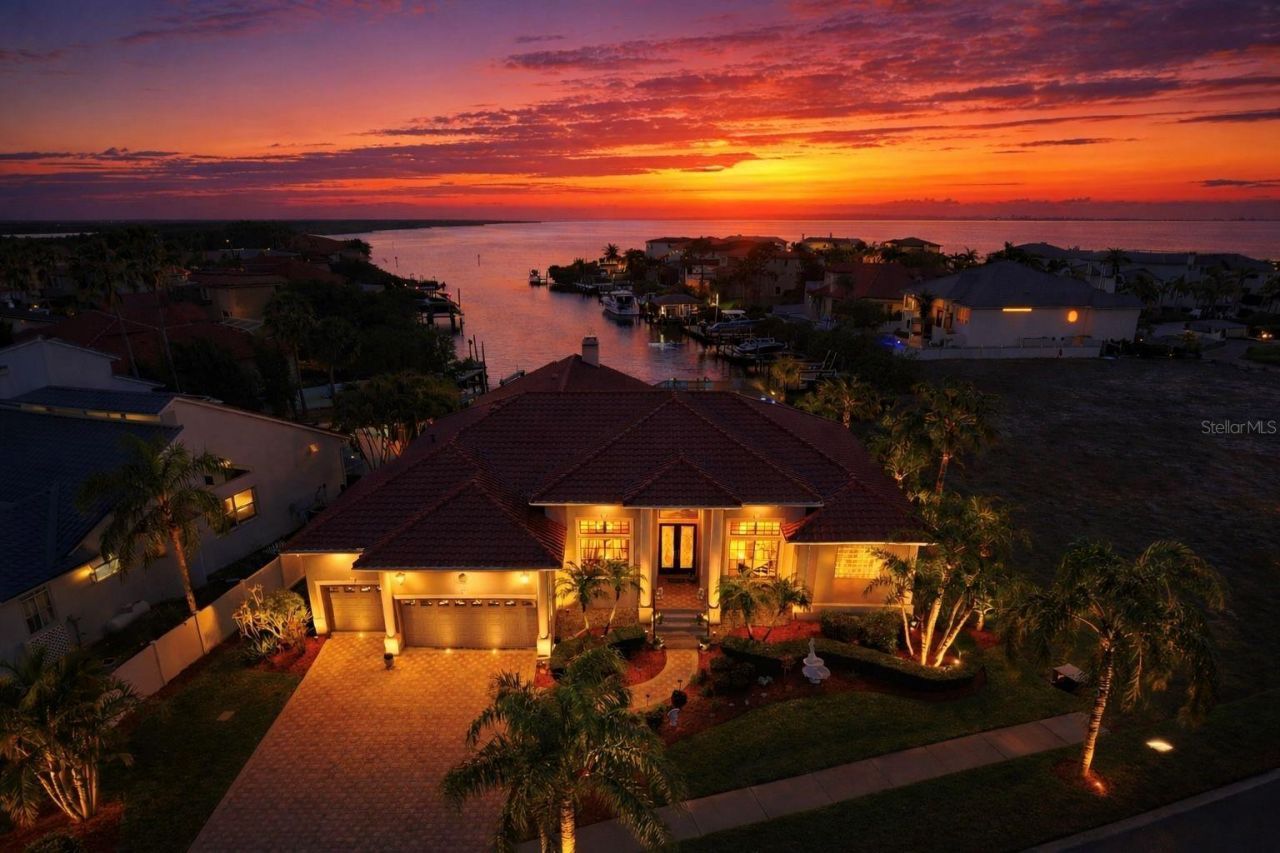 960 Symphony Isles Boulevard, Apollo Beach, FL 33572 Photo