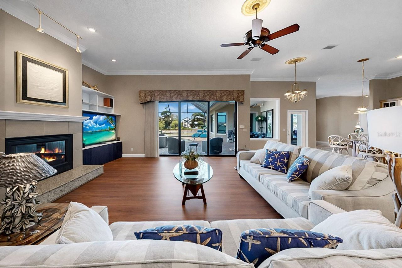 960 Symphony Isles Boulevard, Apollo Beach, FL 33572 Photo