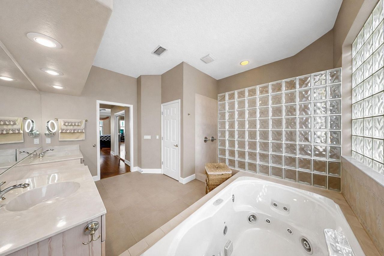 960 Symphony Isles Boulevard, Apollo Beach, FL 33572 Photo