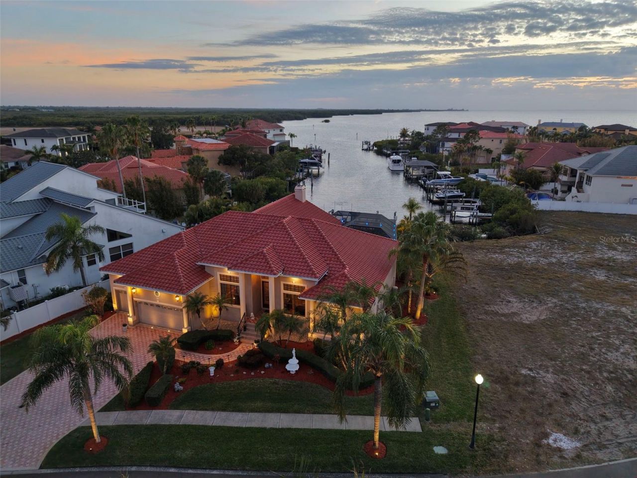 960 Symphony Isles Boulevard, Apollo Beach, FL 33572 Photo