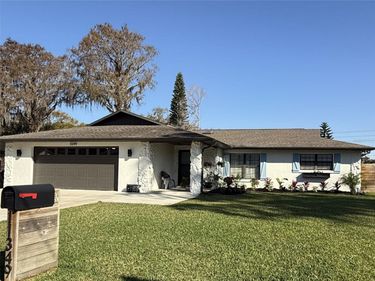 11349 DAVISON LANE , TAVARES, FL 32778