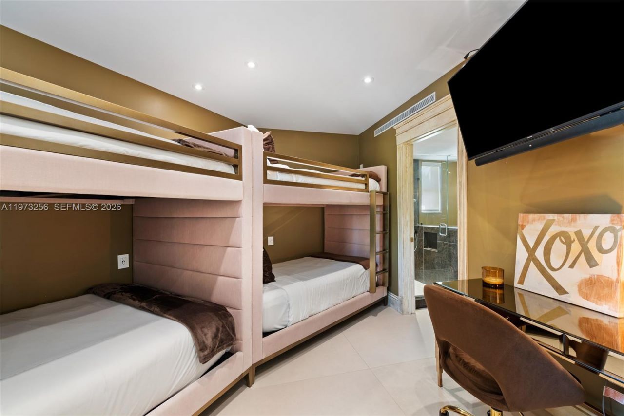 82719 Old Hwy, Islamorada, FL 33036 Photo