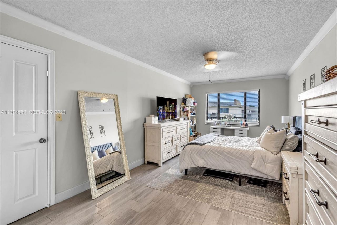 2514 Taylor St, Unit 11, Hollywood, FL 33020 Photo