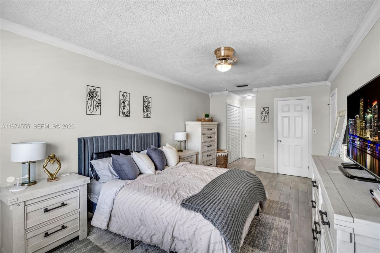 2514 Taylor St, Unit 11, Hollywood, FL 33020 Photo