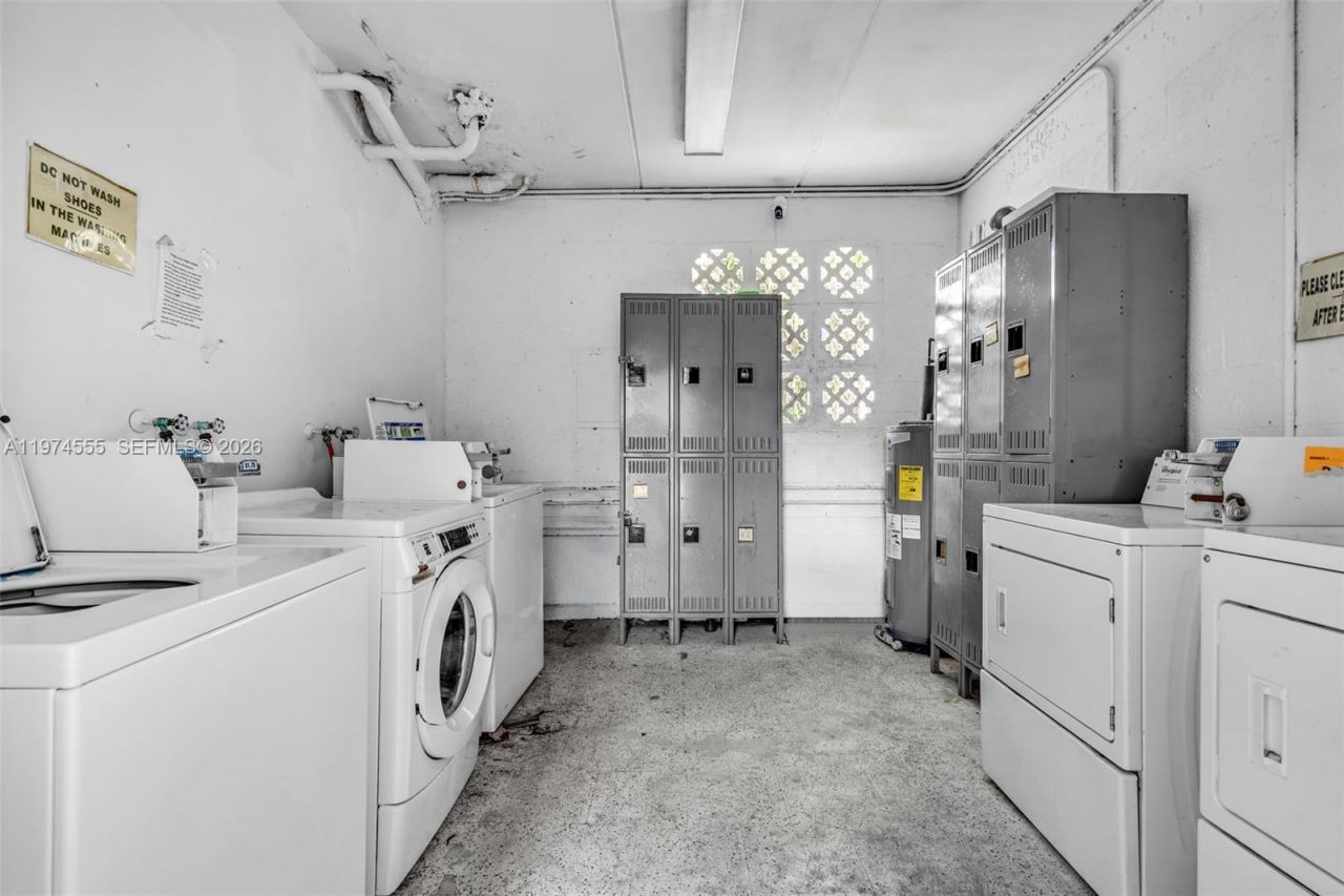 2514 Taylor St, Unit 11, Hollywood, FL 33020 Photo