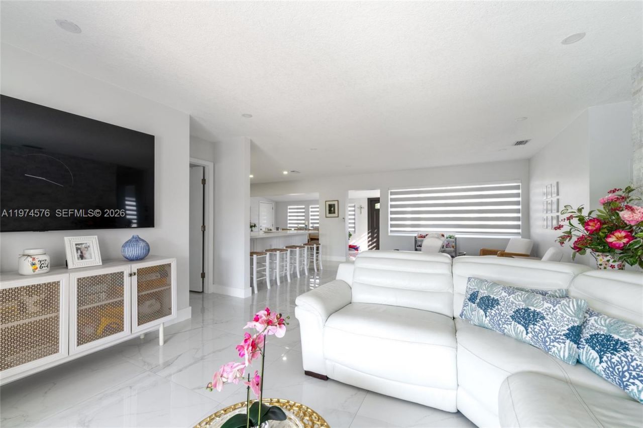 7100 SW 19th Ter, Miami, FL 33155 Photo