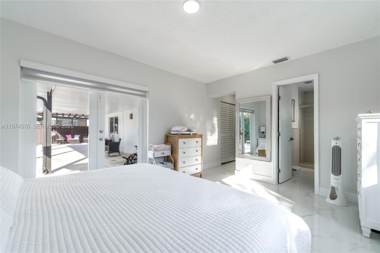 7100 SW 19th Ter, Miami, FL 33155 Photo