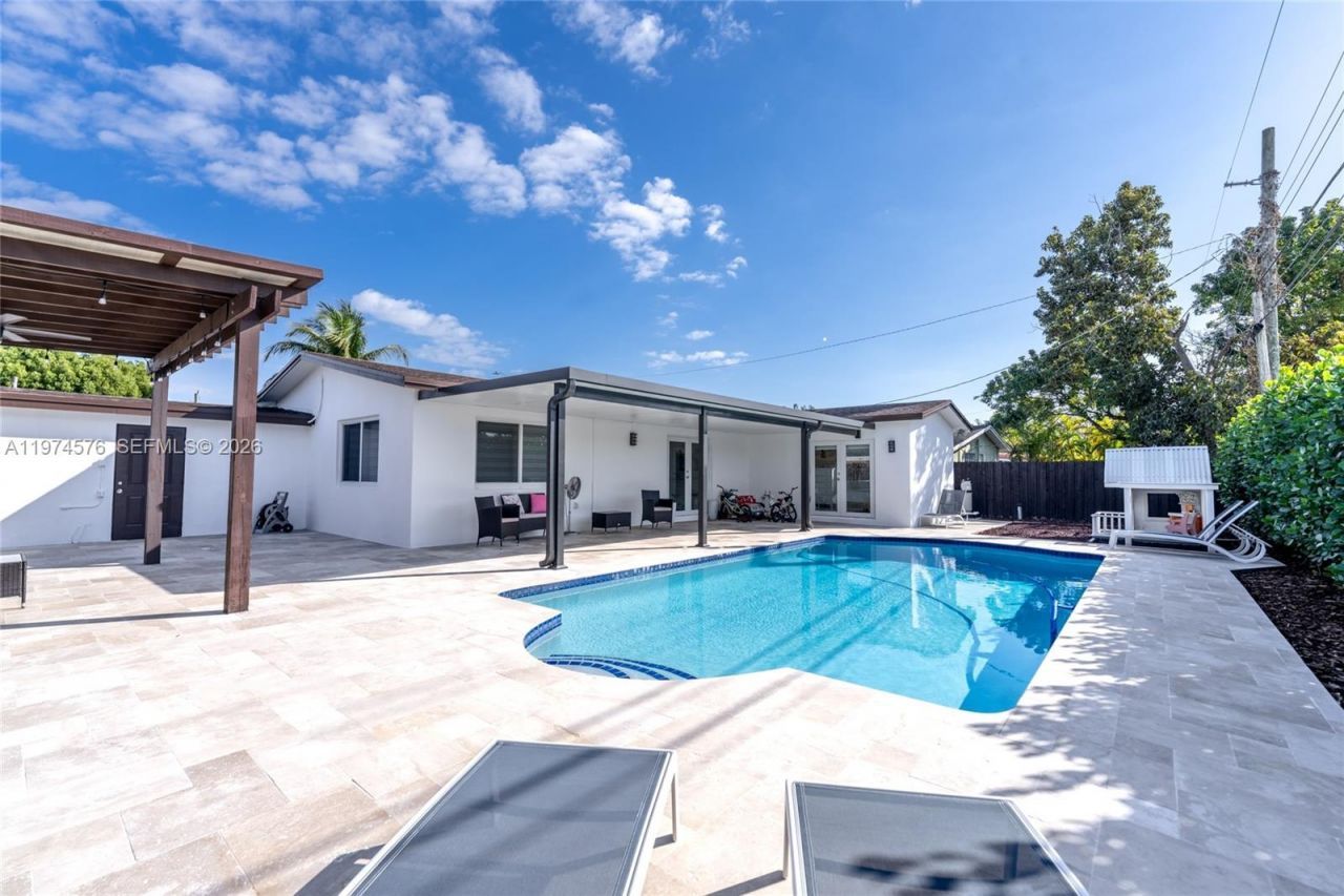 7100 SW 19th Ter, Miami, FL 33155 Photo