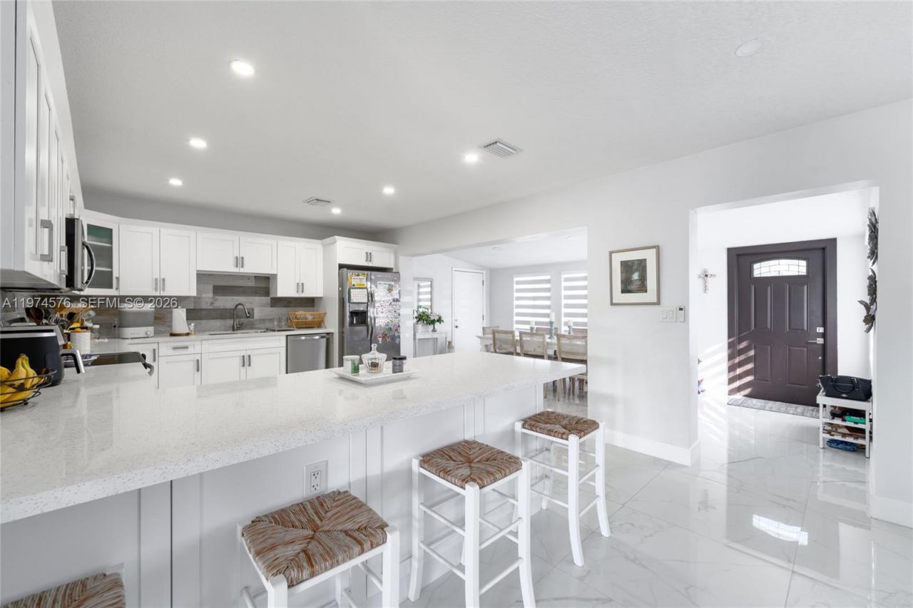 7100 SW 19th Ter, Miami, FL 33155 Photo