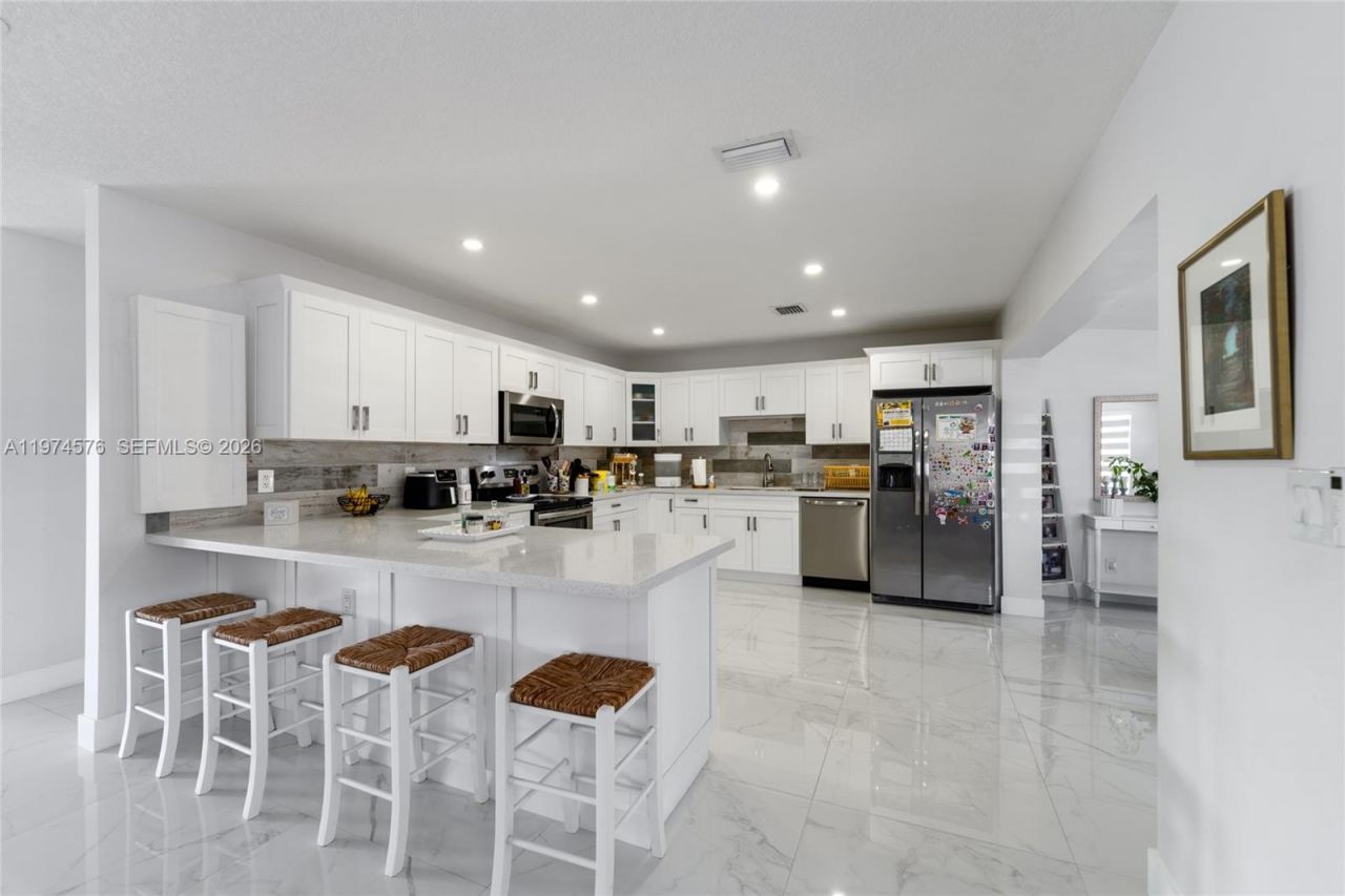 7100 SW 19th Ter, Miami, FL 33155 Photo