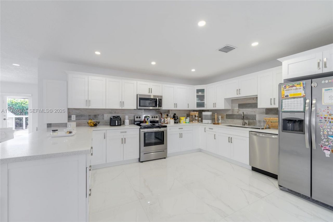 7100 SW 19th Ter, Miami, FL 33155 Photo