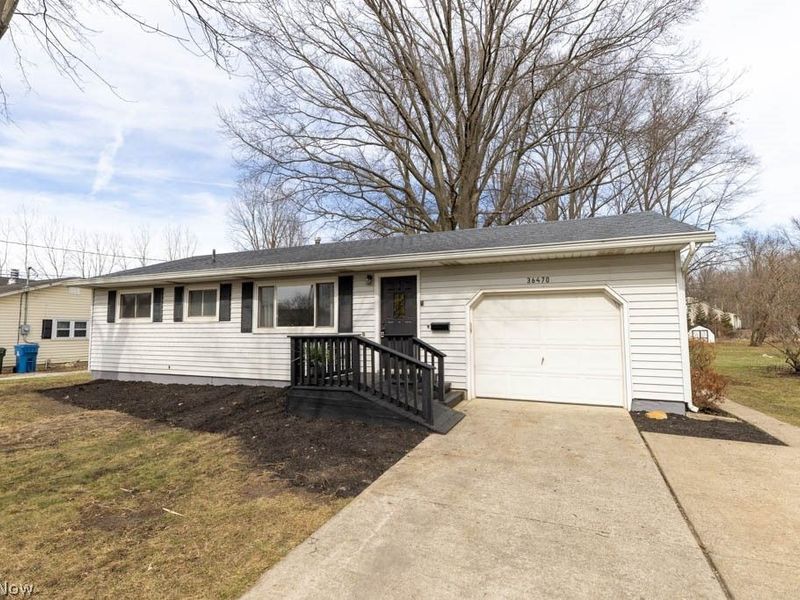 36470 Aurensen Road , North Ridgeville, OH 44039 Photo 2