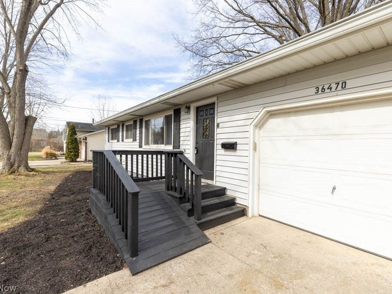 36470 Aurensen Road , North Ridgeville, OH 44039 Photo 4