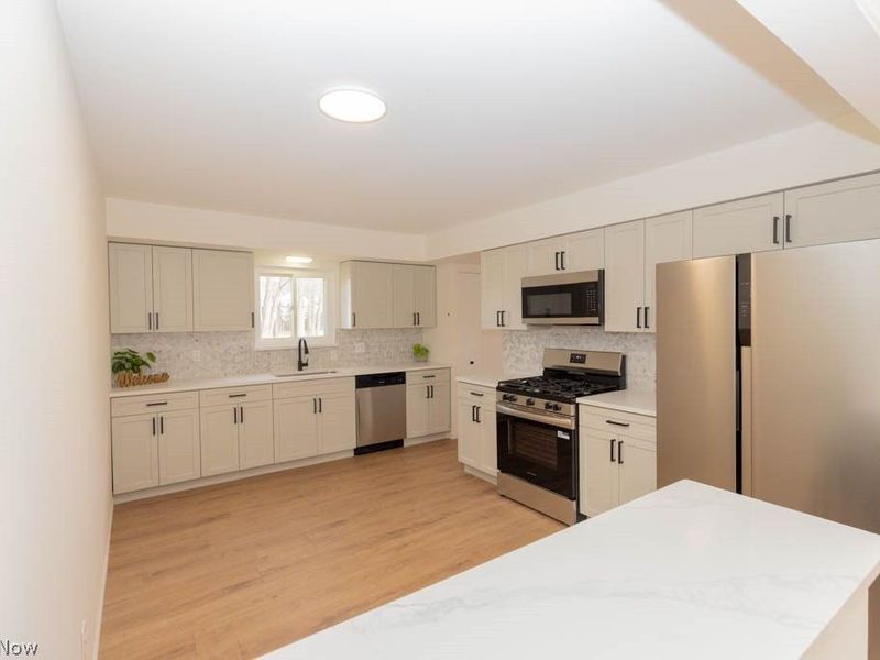 36470 Aurensen Road , North Ridgeville, OH 44039 Photo 8