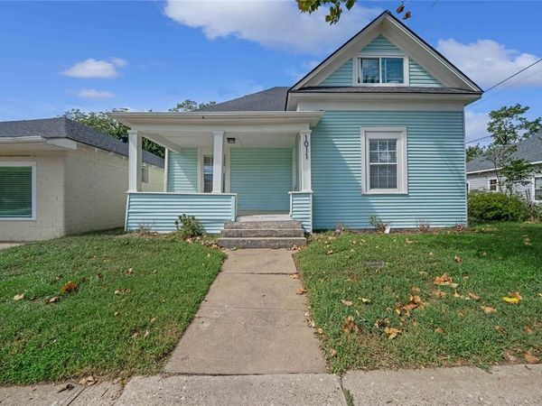 1011 S Armstrong Avenue, Unit B, Denison, TX 75020