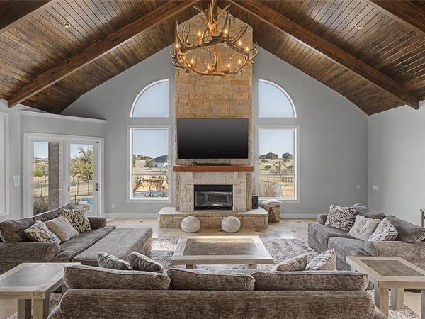 113 Club House Drive, Weatherford, TX 76087