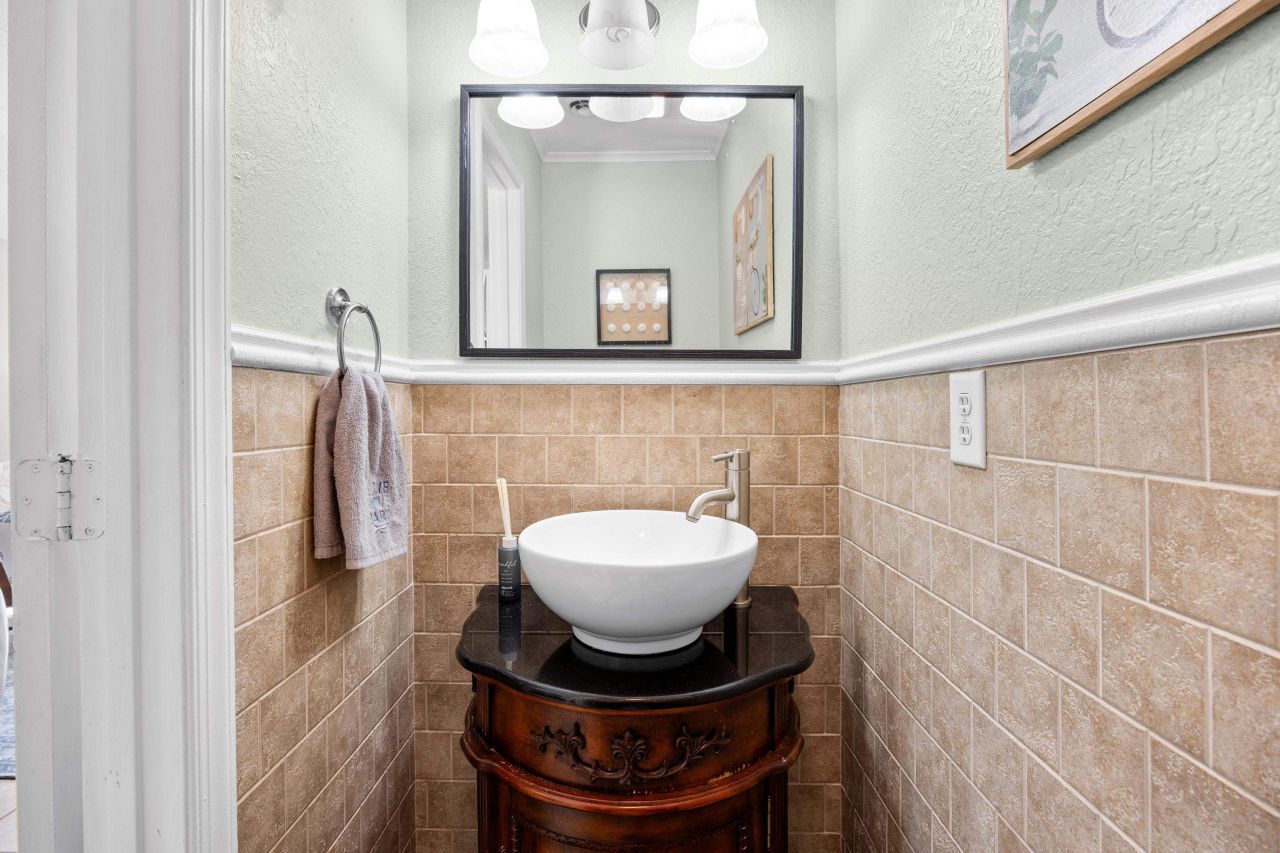 830 44th Ave. N Photo 17