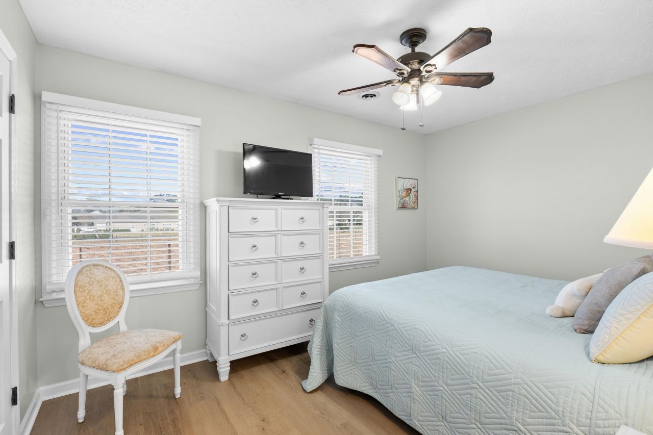 830 44th Ave. N Photo 26