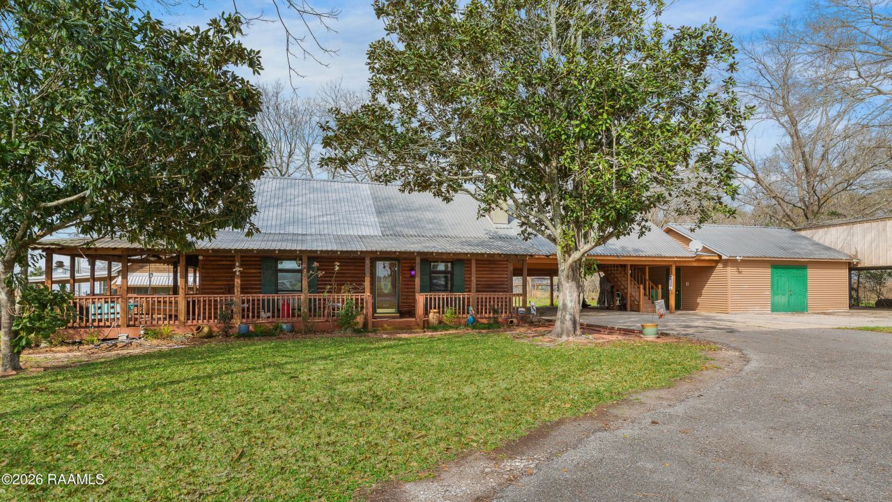 1326 S Hospital Drive , Abbeville, LA 70510 Main Photo