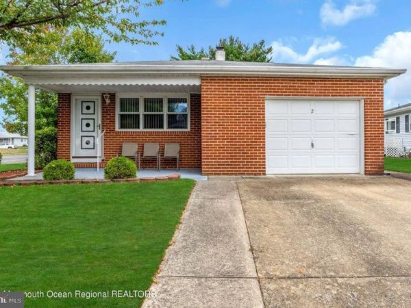 2 TAJ MAHAL COURT , TOMS RIVER, NJ 08757